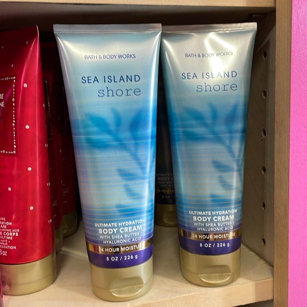 Sea island shore